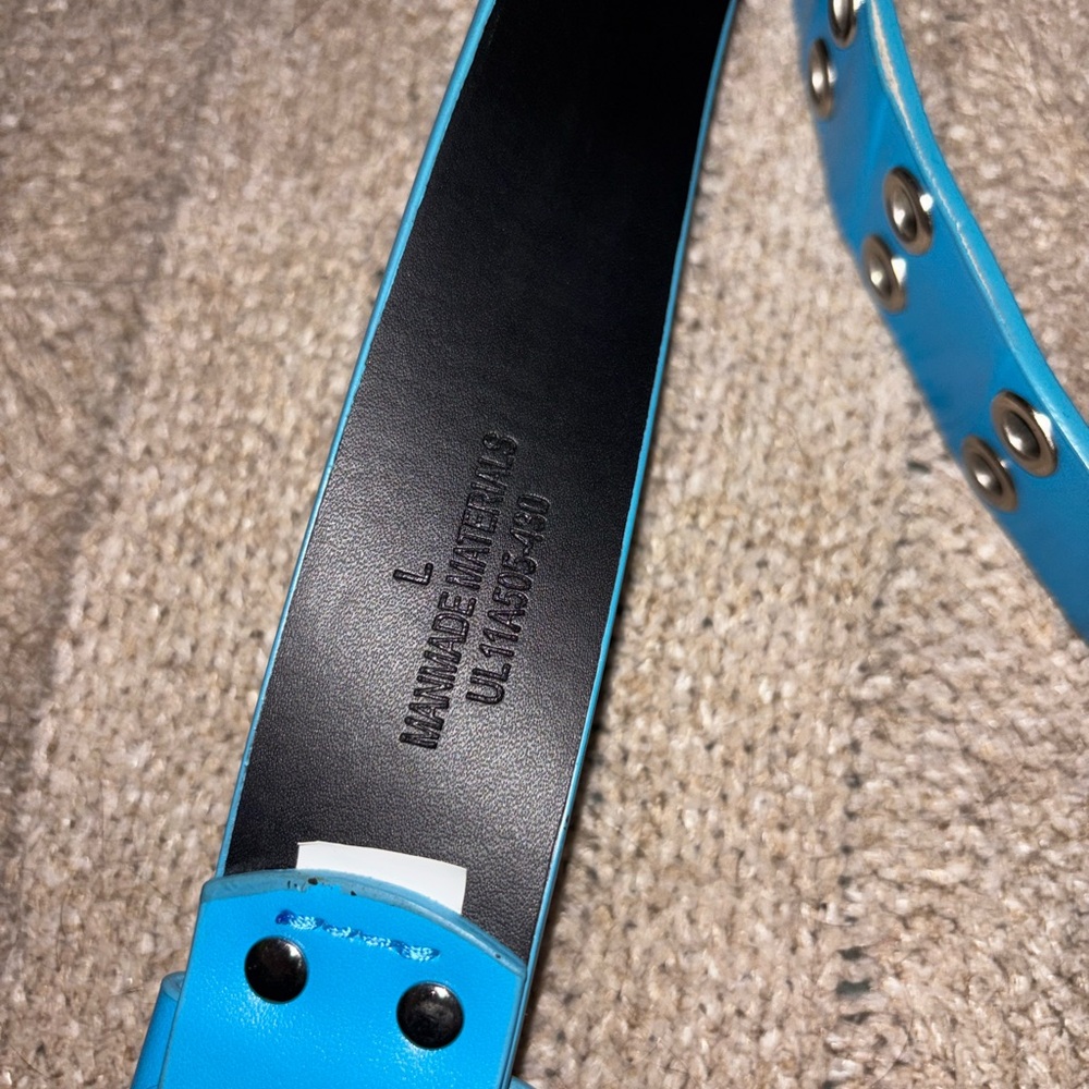 Double-Prong Grommet Belt in Bright Blue Size Large 41” Punk 80s 90sY2K - Picture 5 of 5
